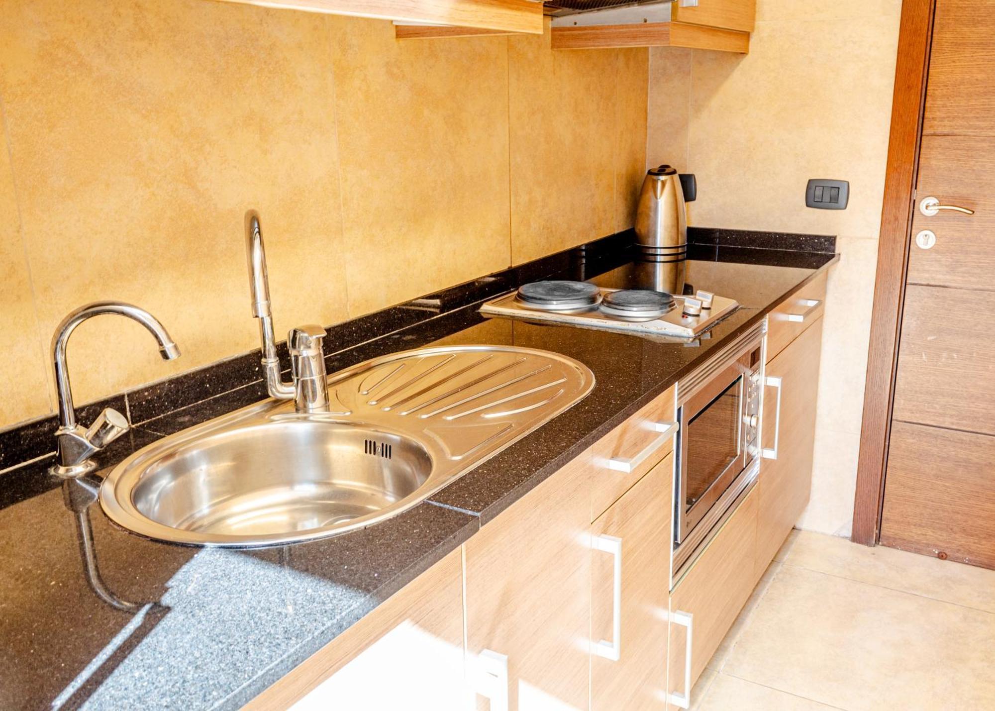 Britannia Suites Beirut Luaran gambar